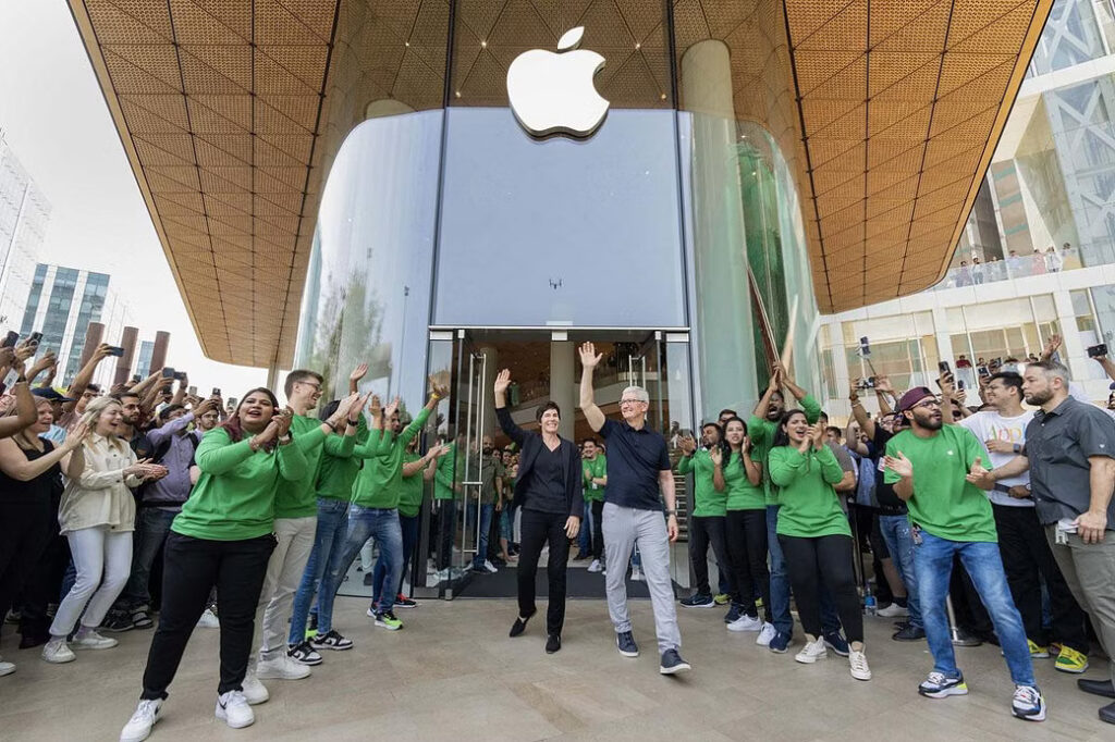 Apple Surpasses Expectations with Record Revenue in India During Q3 - CEO VINE